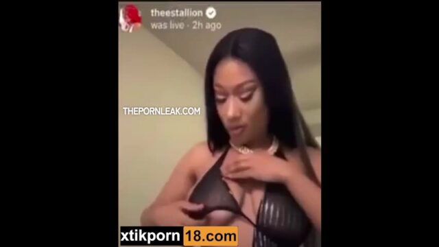 Theestallion Shower Big Boobs