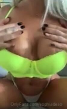 Sophia deso Teasing Tits Nipp !!! Leaked Video